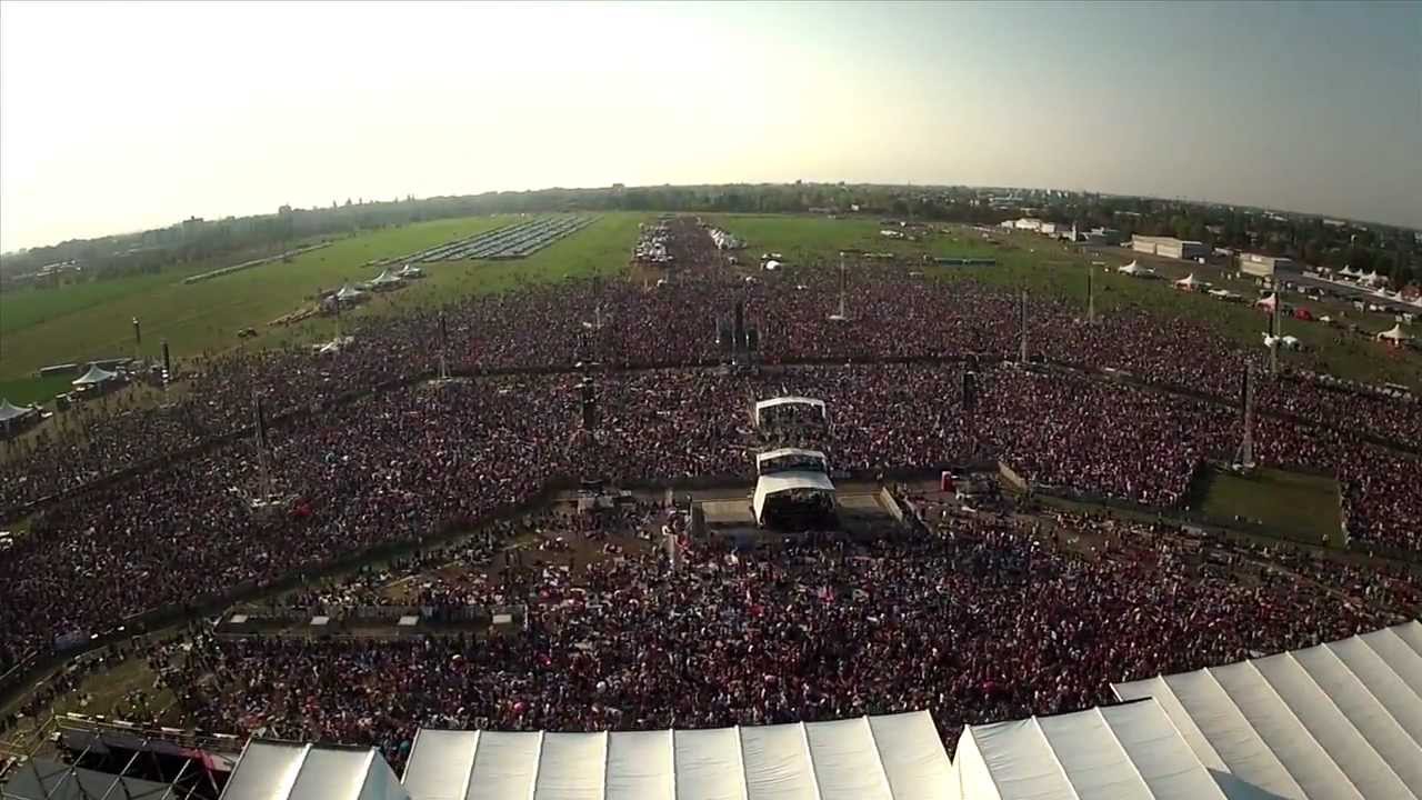 Il concerto di beneficenza Italia Loves Emilia, nel 2012. Circa 150mila persone